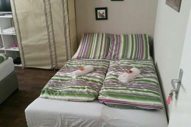 Oase Der Ruhe Appartement Stuttgart Buitenkant foto